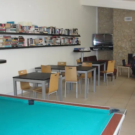 Parque De Campismo De Kamp alanı Armação de Pêra